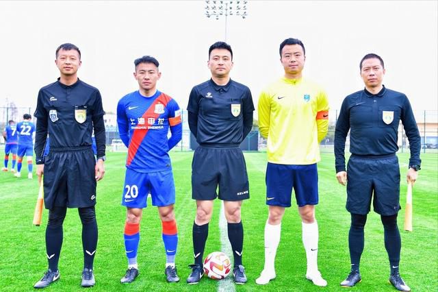 娇妻被两黑人按摩韩国电影